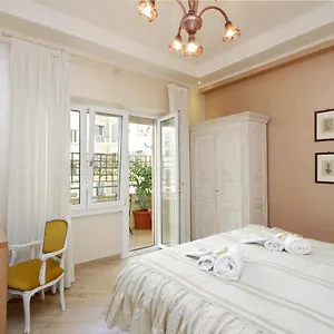 Apartament Deco's Place Teodora, Rzym