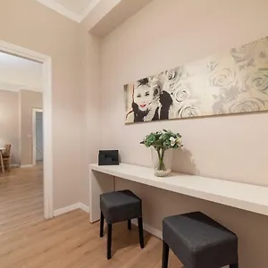  Apartment Domus Claudia